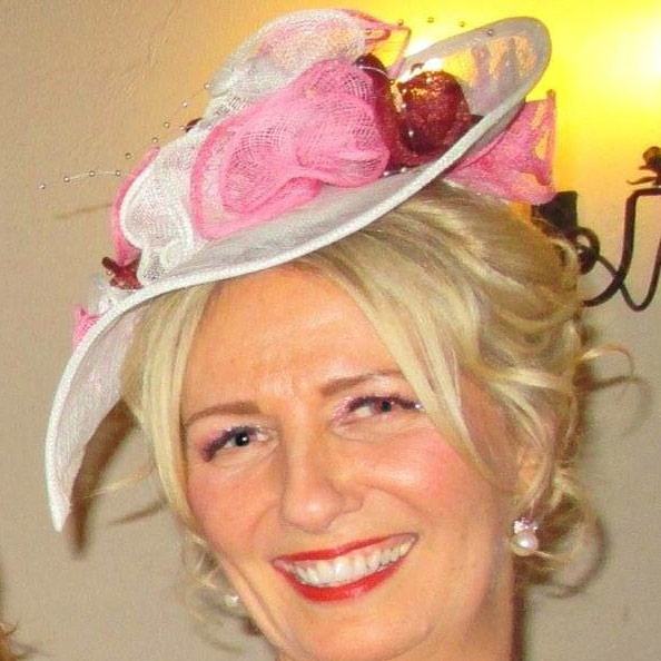 Jenny, Small Hat